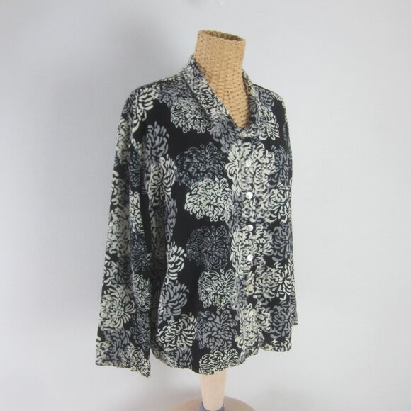 Very Vineyard Womens M / L Blue Gray Abstract Tropical Print Rayon Cropped Shirt - Picture 2 of 7